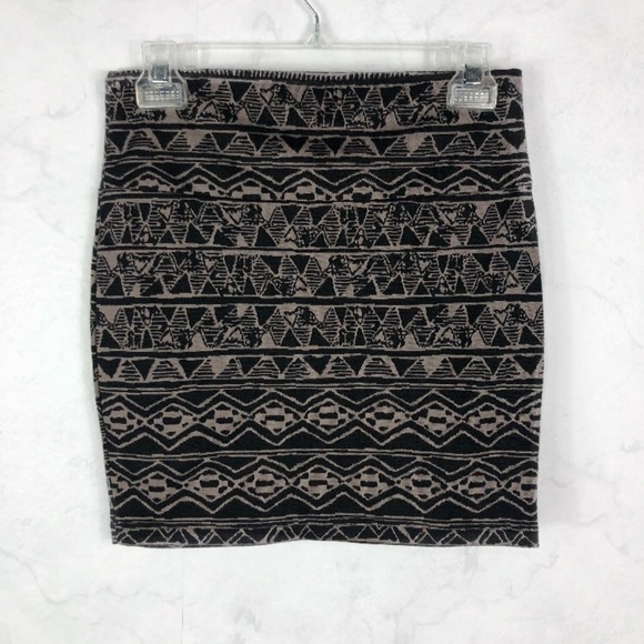 Aztec Print Mini Skirt - Picture 1 of 2